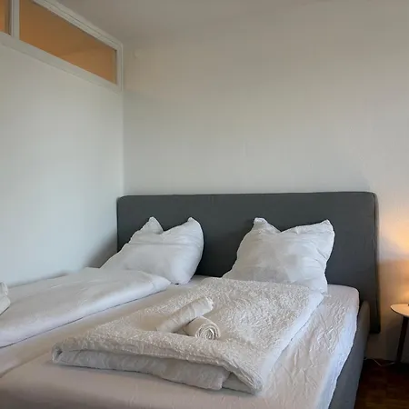 Stilvolles Fuer Bis Zu 4 Gaeste - Kueche & Balkon *