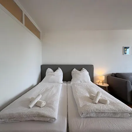 아파트 Stilvolles Fuer Bis Zu 4 Gaeste - Kueche & Balkon *