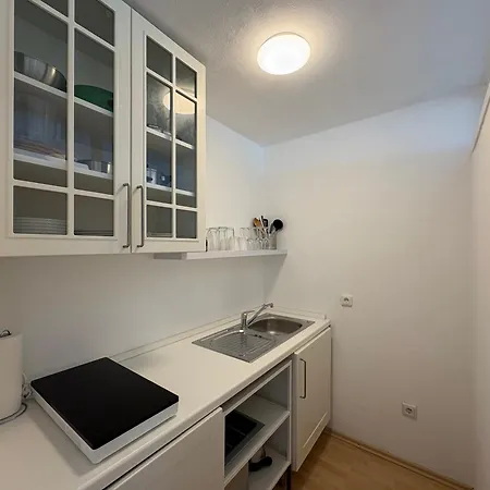 Stilvolles Fuer Bis Zu 4 Gaeste - Kueche & Balkon *