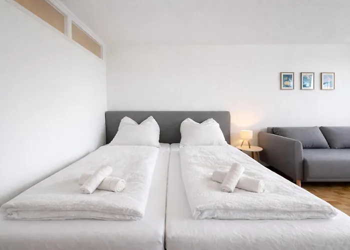 Stilvolles Fuer Bis Zu 4 Gaeste - Kueche & Balkon Münih
