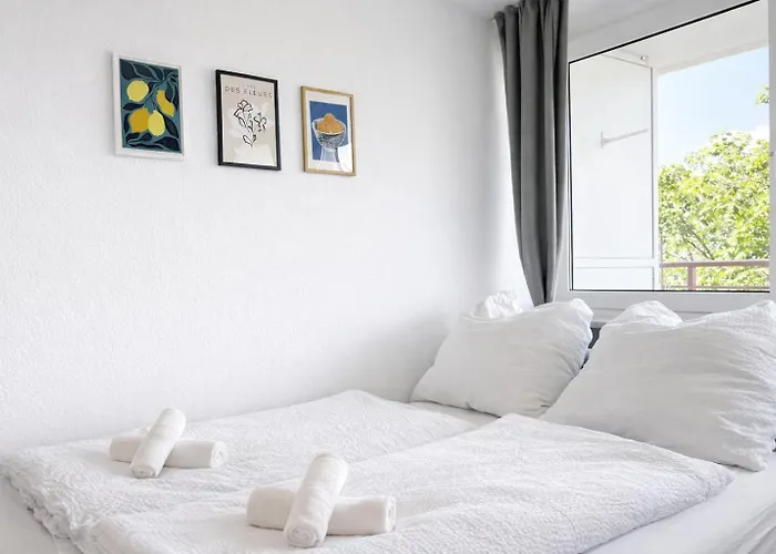 Daire Stilvolles Fuer Bis Zu 4 Gaeste - Kueche & Balkon Münih